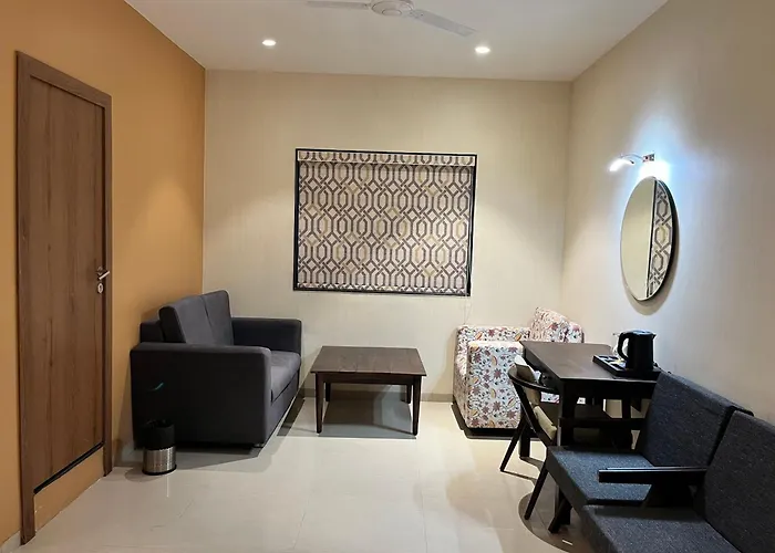 Hotel Avenue Plaza Mundra