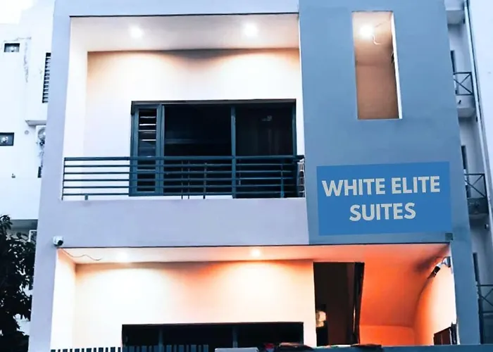 White Elite Suits - Luxury Suite Rooms Phagwara