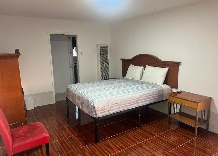 Silver Sands Motel Ventura