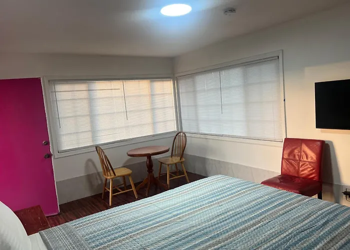 Silver Sands Motel Ventura