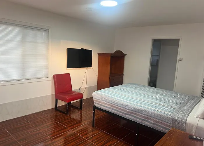 Silver Sands Motel Ventura