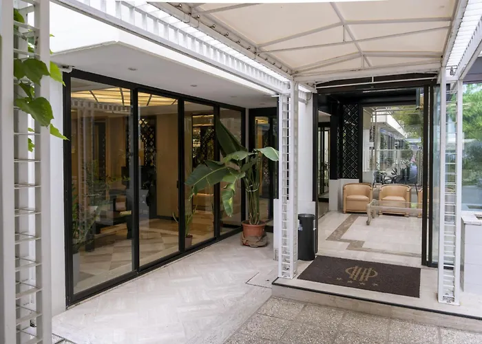 Hotel President - Vintage Hotel In Centro Riccione