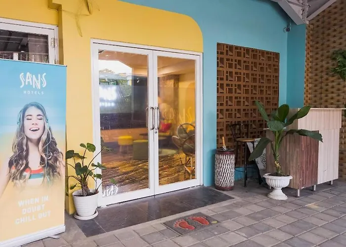 Sans Hotel Cemara Asri Medan
