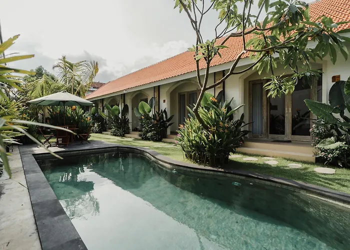 D'Leafy Seminyak Hotel