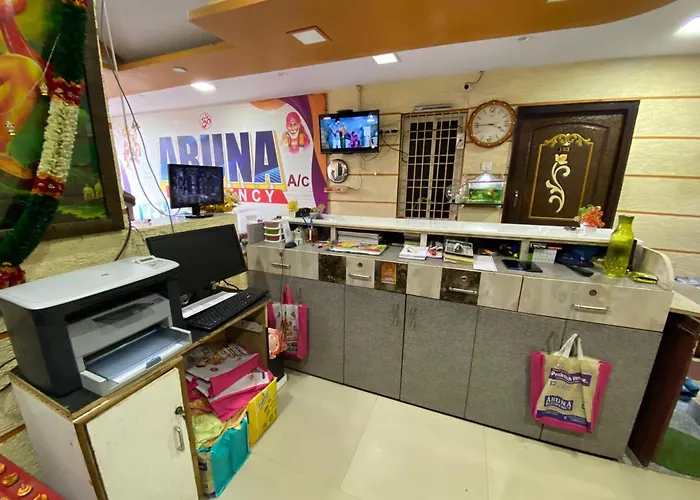 Swamy'S Aruna Residency Chirala