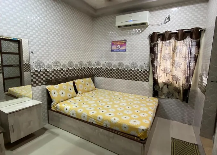 Swamy'S Aruna Residency Chirala