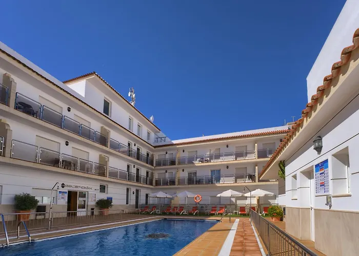 Hotel Apartamentos Loto Conil Conil De La Frontera