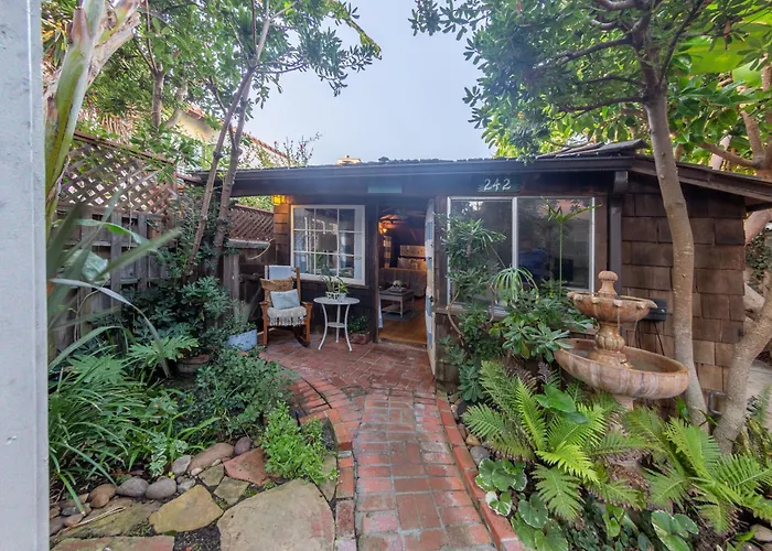 Redwood Hollow Cottages San Diego