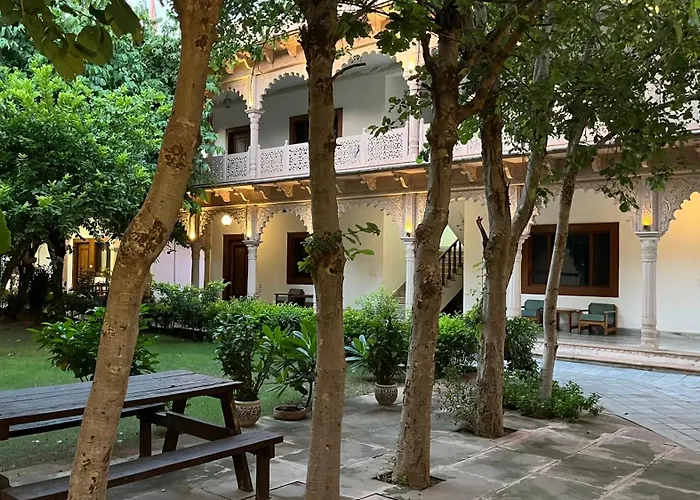 Hotel Sunbird Bharatpur