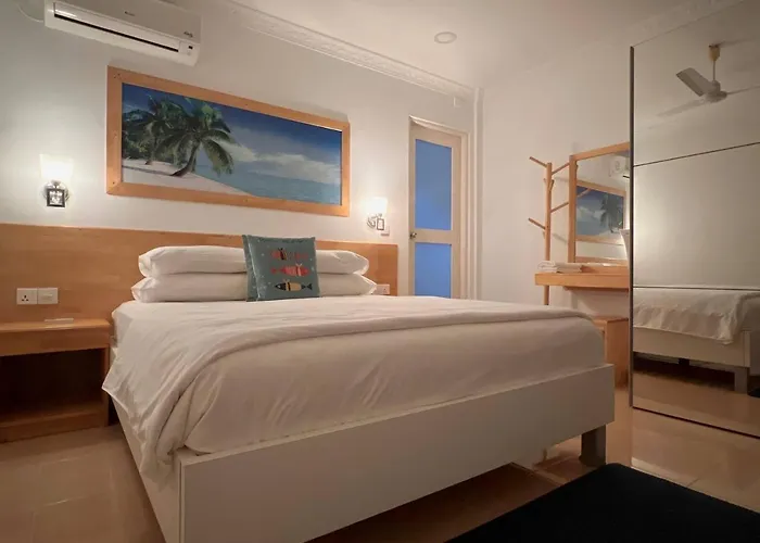Asseyri Guest House Addu City