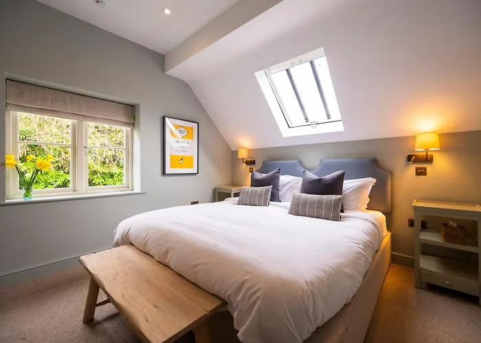 The Bottle & Glass Inn - Book All 3 Rooms Henley-on-Thames