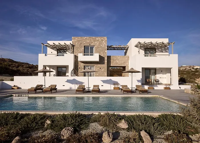 Kedros Milos Suites Adamantas