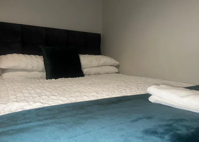 The Coral Guest House Southampton, Family Rooms, Suitable For Contractors
