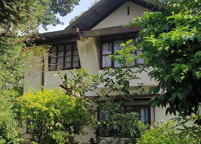 Aam'S Courtyard Hotel Kalimpong