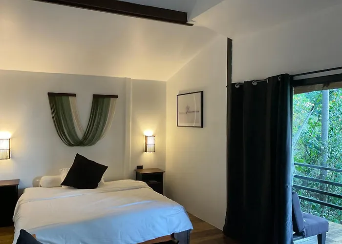 Oon Lee Bungalows เกาะจำ