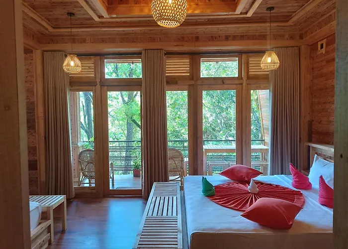 Winwood Ella Hotel