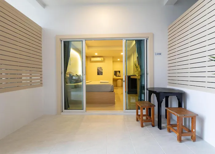 The Seathru Koh Larn Hotel Pattaya