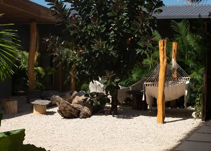 Tukasa - Surfhouse Popoyo Hotel