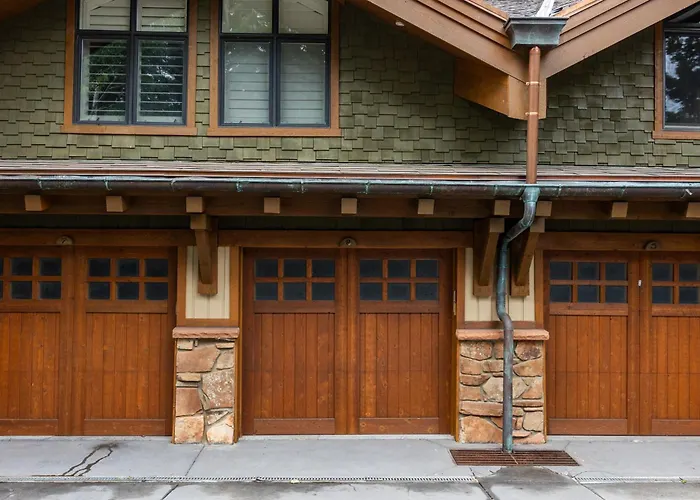 Deer Valley Little Belle Ultimate Ski Getaway, Sleeps 14, Luxury Design, Private Hot Tub, Park City
