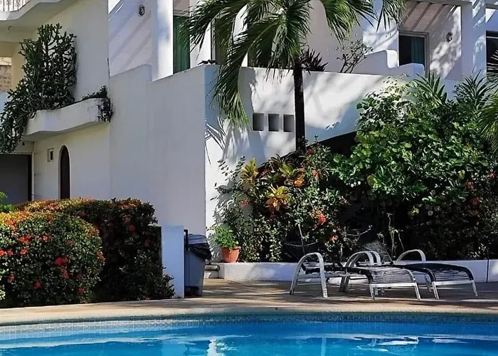 Bungalows Adelamar Zihuatanejo