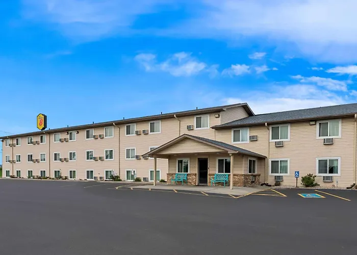 Super 8 By Wyndham Council Bluffs Ia Omaha Ne Area Motel