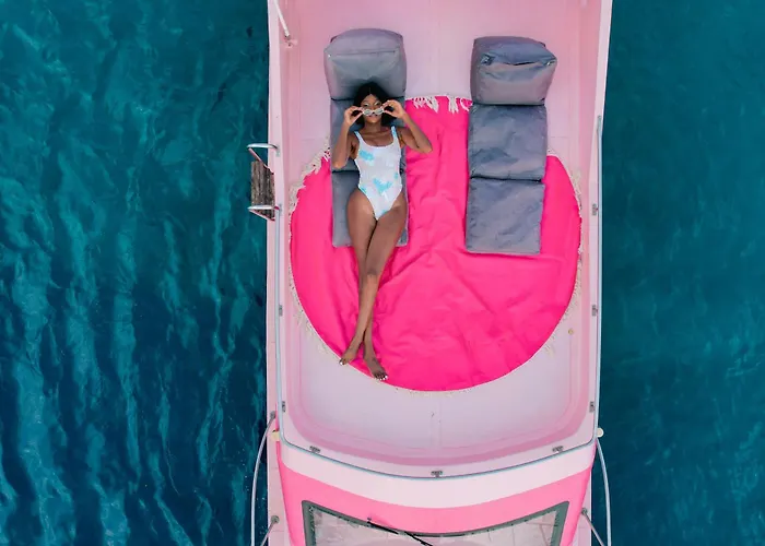 Pinkcoco Gili Trawangan - Constant Surprises - For Cool Adults Only Hotel