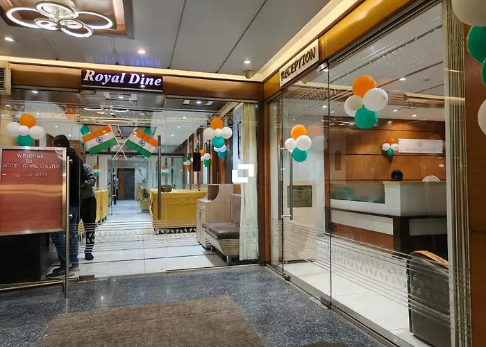Hotel Royal Shelter Vapi