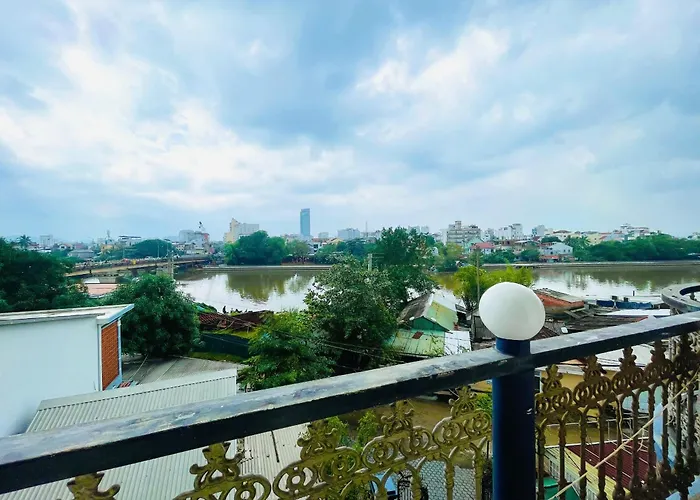 Nam Phương Riverside Villa Huế