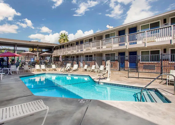 Best Western Shadow Inn Woodland
