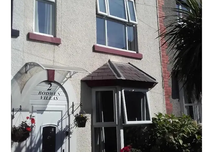 2 Bodwen Villas Llangollen