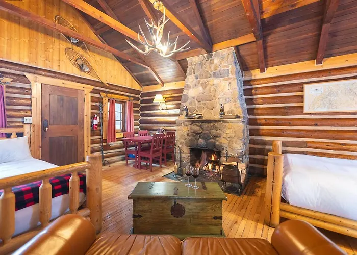 Storm Mountain Lodge & Cabins Castle Junction