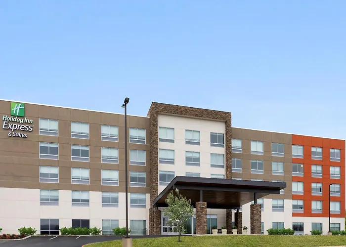 Holiday Inn Express & Suites Waynesboro East