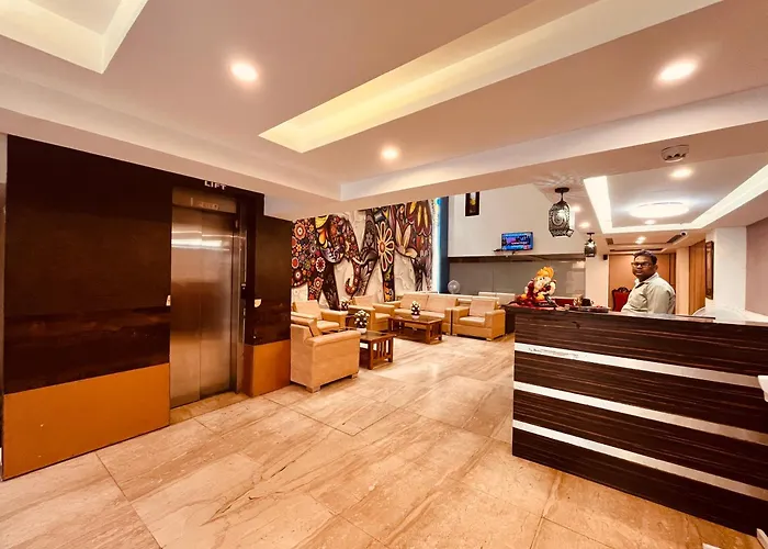 Hotel The Gold Inn - Walking Distance From Gaffar Market Karol Bagh Delhi