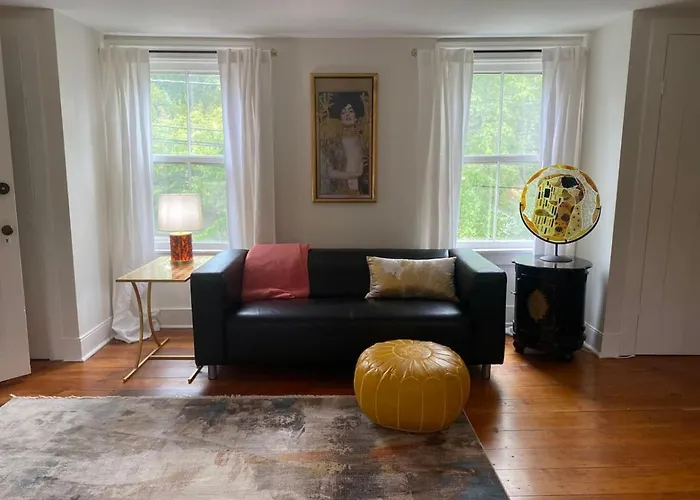 Trouvaille House Suite 3 Klimt Suite Harpers Ferry
