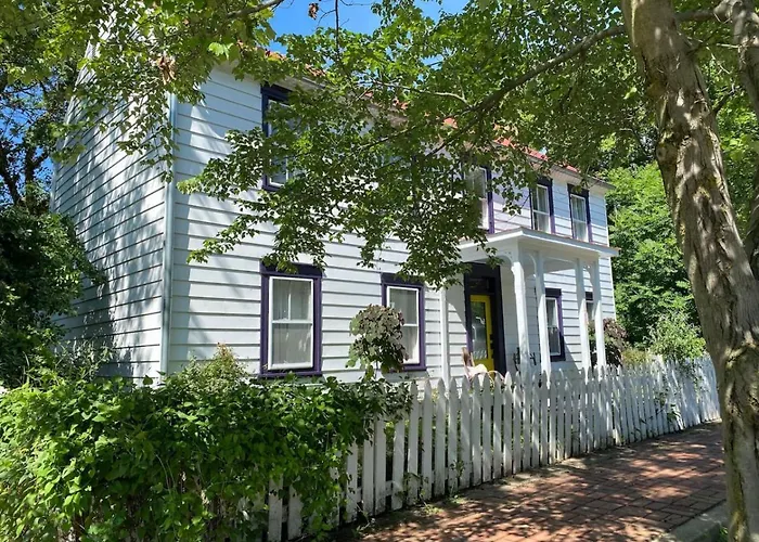 Trouvaille House Suite 3 Klimt Suite Harpers Ferry