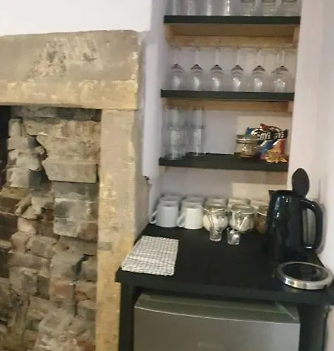 Pemberton - Turnbridge Guest House Burnley