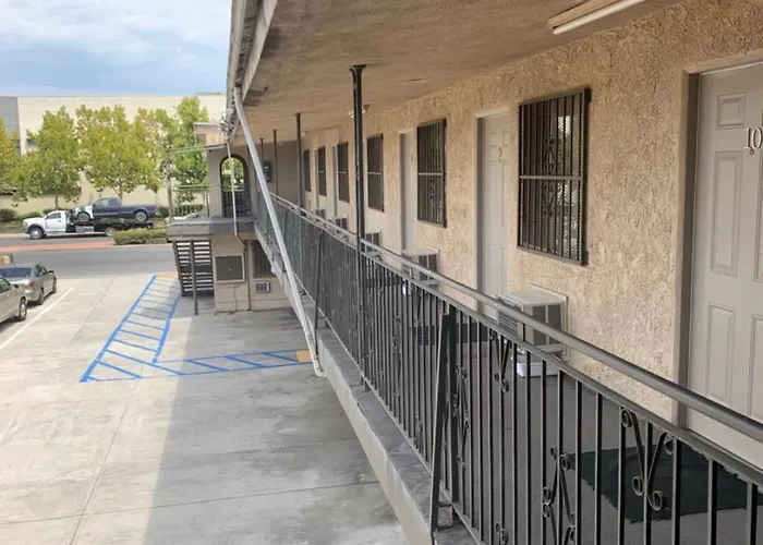 Hi Rise Motel Lynwood
