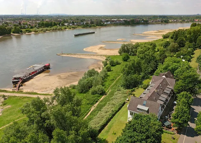 Faehrhaus Hotel Am Rhein By Mayburgh Düsseldorf