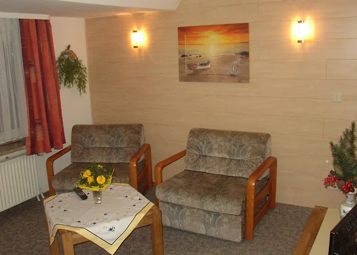 Gästehaus Nis Puk und Ferienwohnungen Büsum