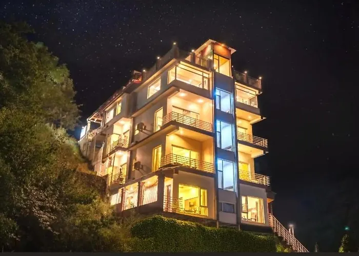 Wood Stock Kasauli - Rooms & Cottages - Panoramic View & Balcony Rooms