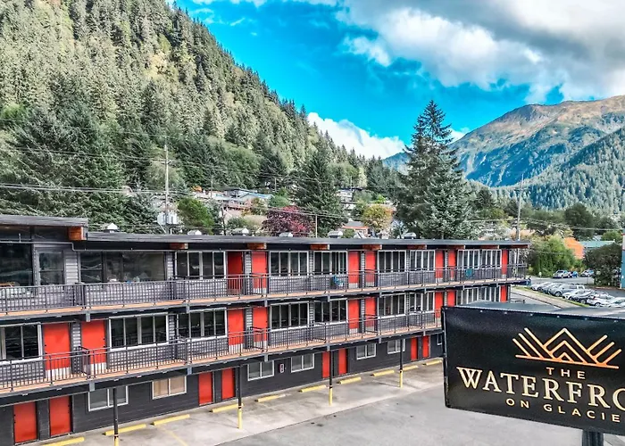Waterfront On Glacier Juneau