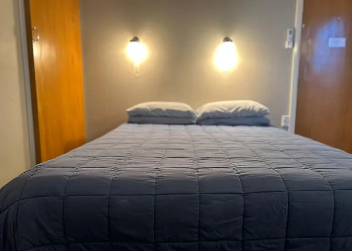 Merrylees Budget Hotel Dannevirke