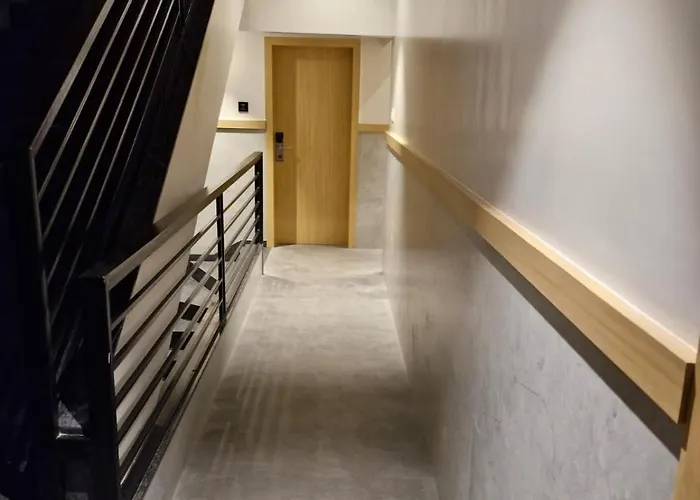 Avenue 10 Boutique Hotel Pune