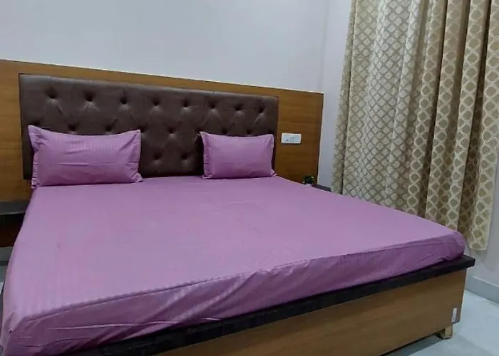 Shreeji Dham Hotel Vrindavan