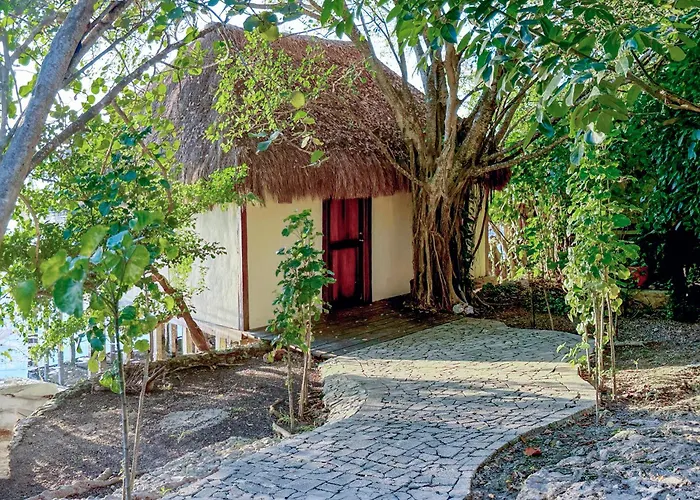 Yayum Bacalar Hotel