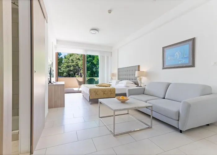 The Residence Aparthotel Podstrana