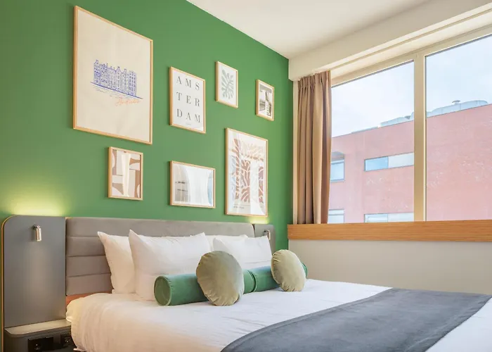 Maxhotel Amsterdam Airport Schiphol - Recently Renovated Hoofddorp