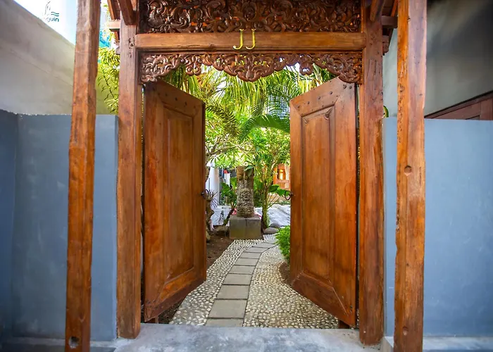 Jj Home Bali Guest House Canggu 