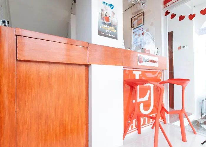 Reddoorz Near Mercado Del Lago Paranaque City