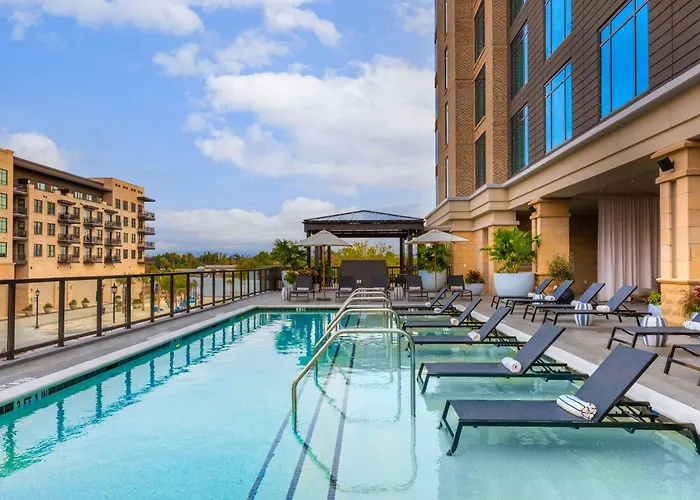 Thompson Savannah, By Hyatt